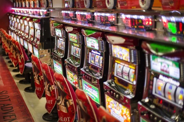 minitoro roulette live table interface showing wheel, betting grid, and account balance